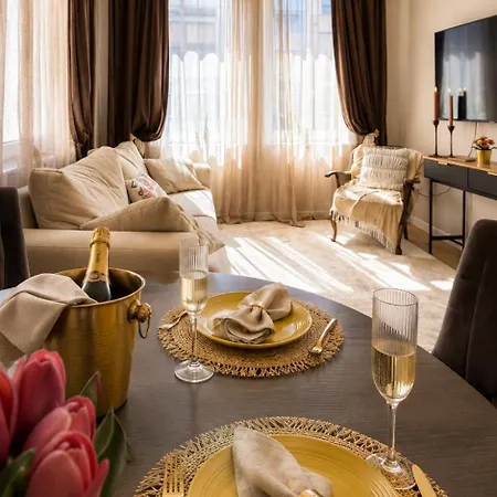 Apartment Zentrum Private Terrace, Near Metro, 24h Self Check-in - Smart Tv *